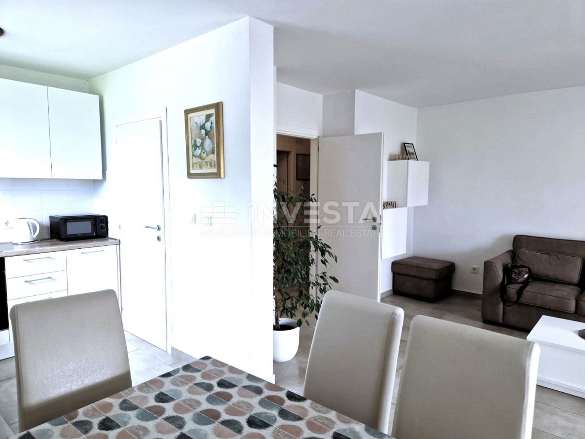 Fažana, Appartamento spazioso a 300 m dalla spiaggia, 3 camere, bagno, WC