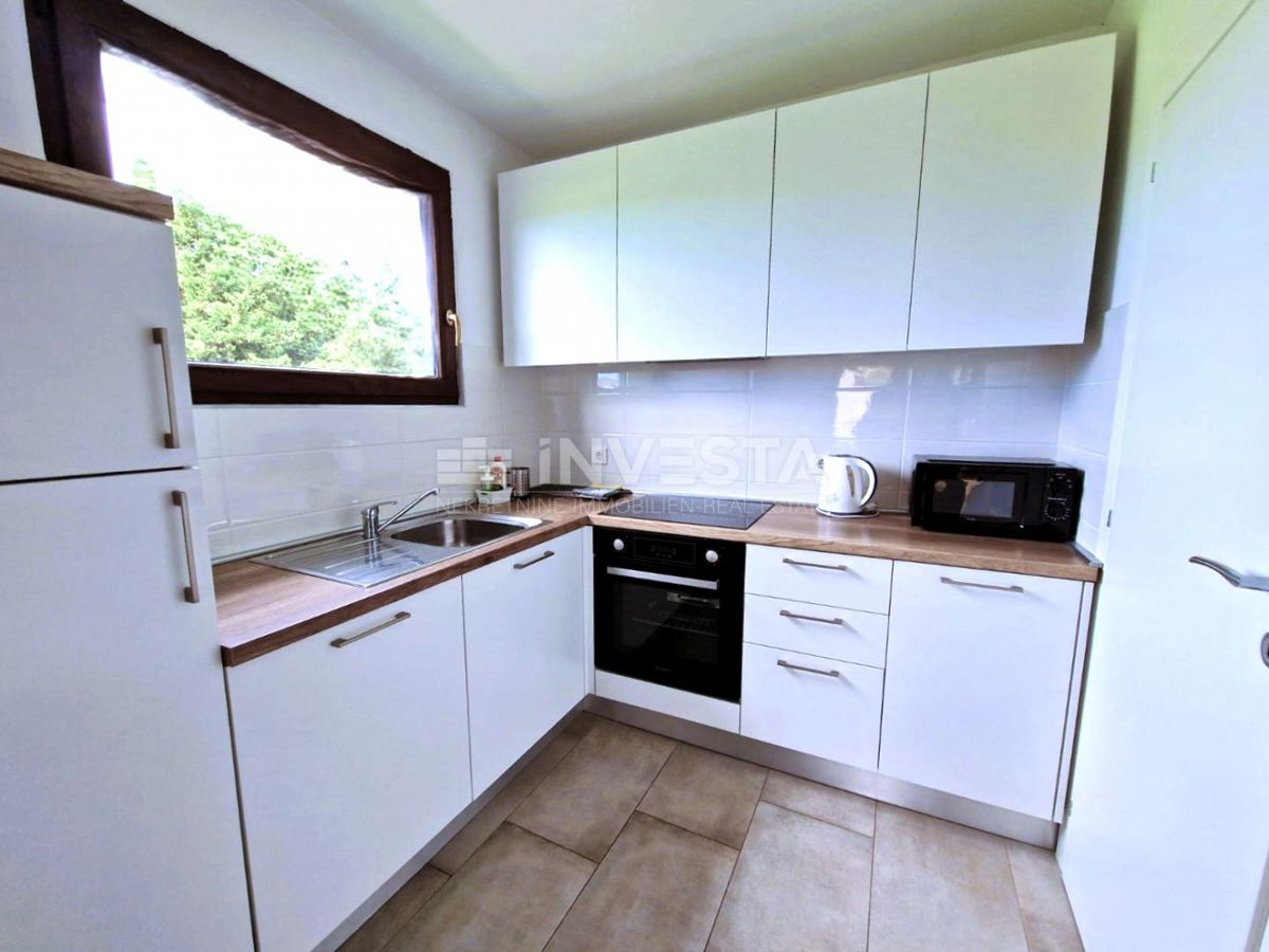 Fažana, Appartamento spazioso a 300 m dalla spiaggia, 3 camere, bagno, WC