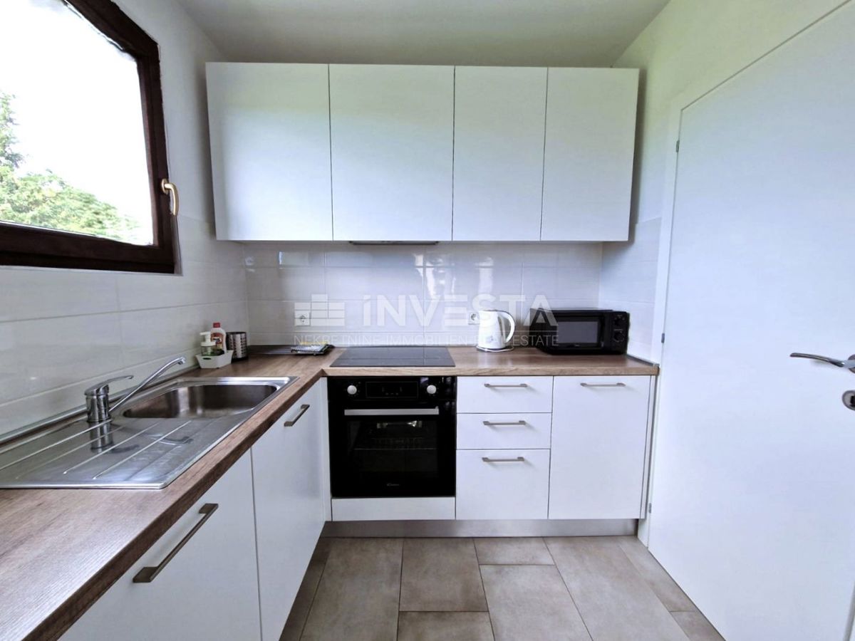 Fažana, Appartamento spazioso a 300 m dalla spiaggia, 3 camere, bagno, WC