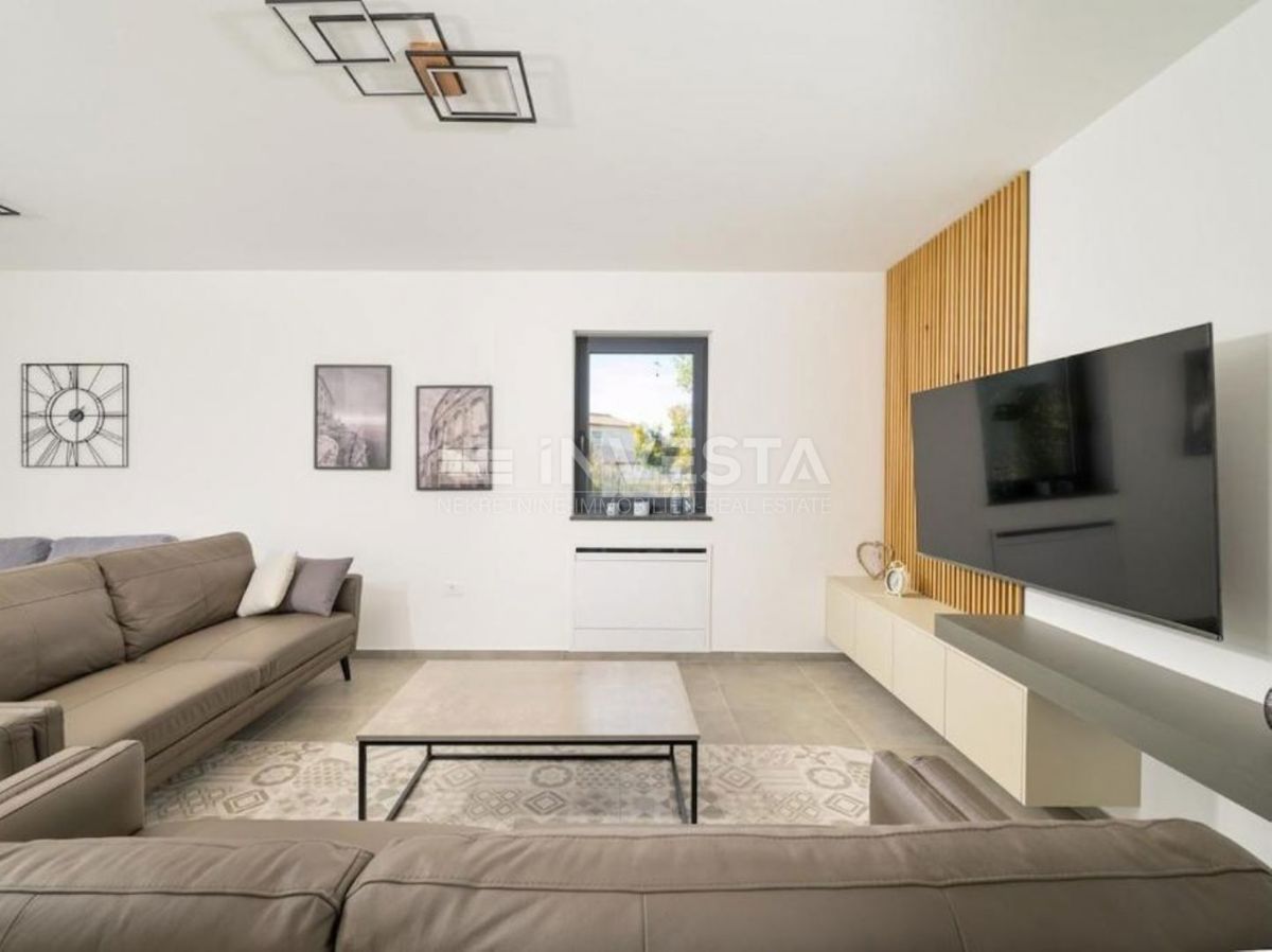 Svetvinčent, bellissima villa con piscina, AFFARE! PREZZO RIBASSATO!