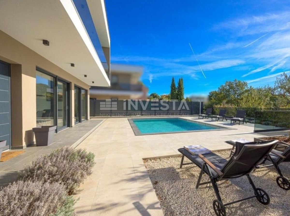 Svetvinčent, bellissima villa con piscina, AFFARE! PREZZO RIBASSATO!