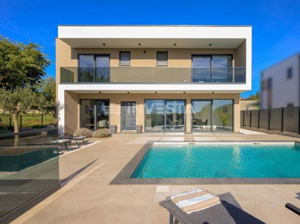 Svetvinčent, bellissima villa con piscina, AFFARE! PREZZO RIBASSATO!