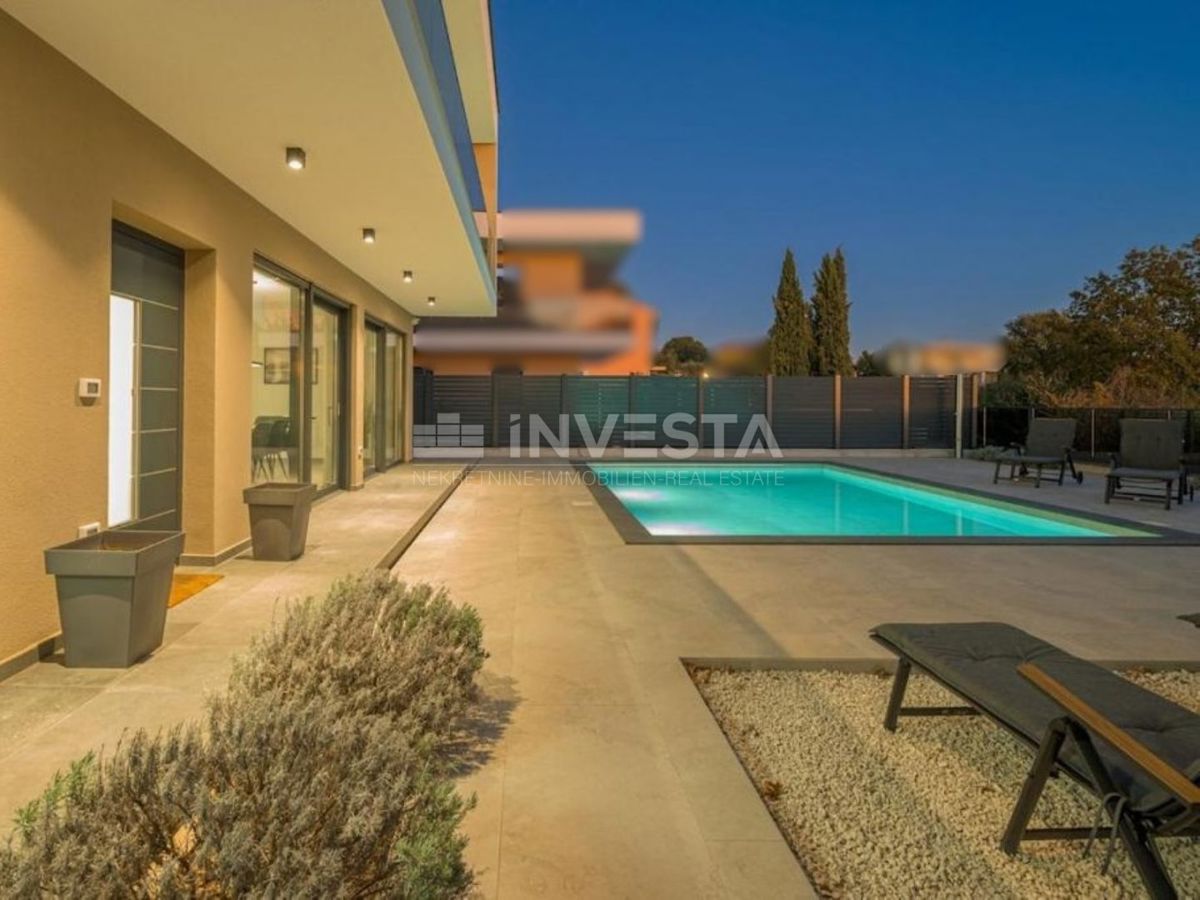 Svetvinčent, bellissima villa con piscina, AFFARE! PREZZO RIBASSATO!