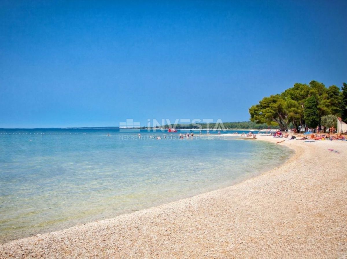 Fasana, appartamento al piano superiore con vista mare, vicino al centro e alle spiagge