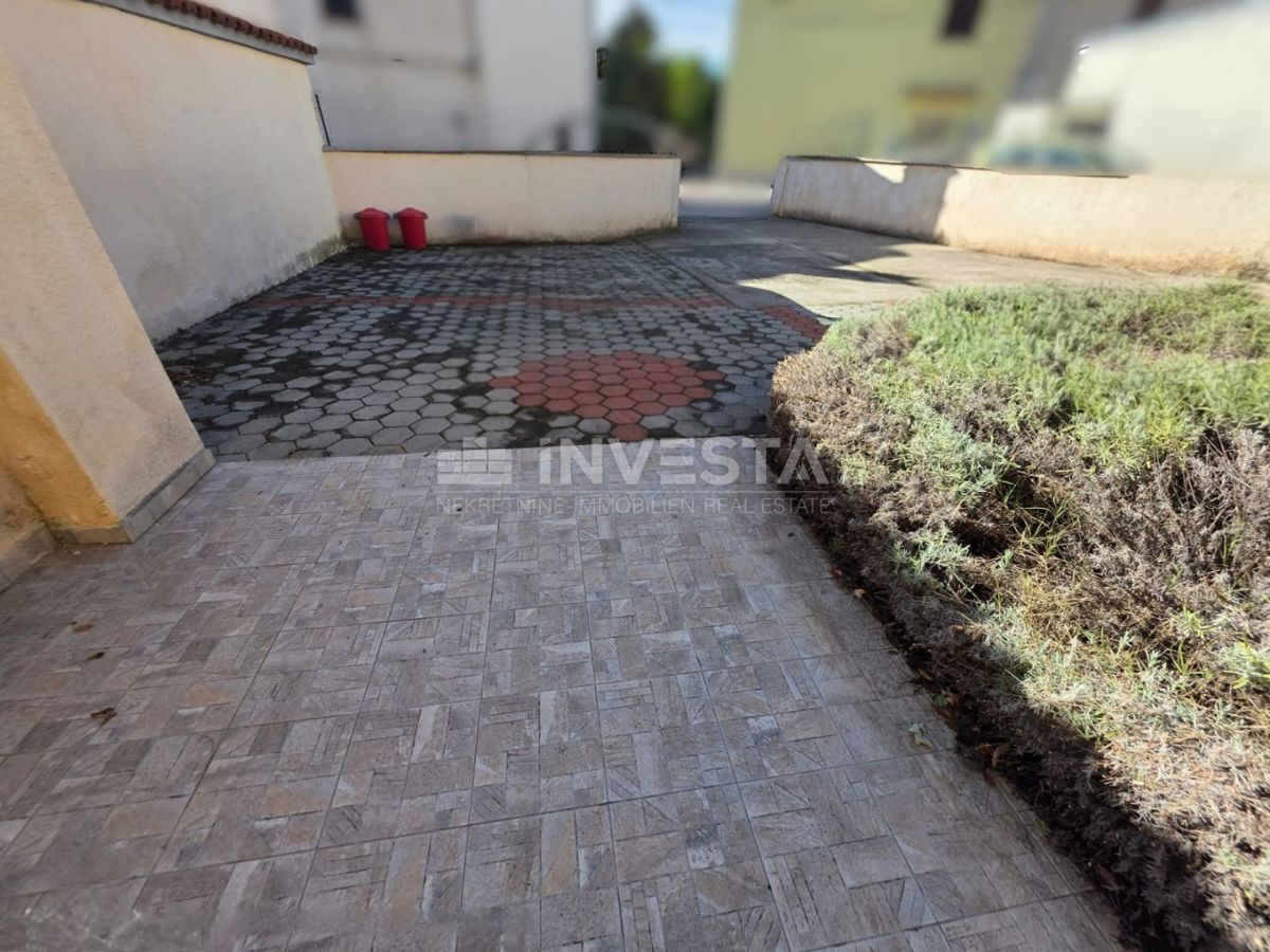 Casa a schiera ristrutturata con 3 camere da letto e cortile