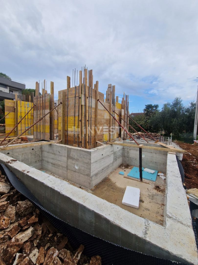 Appartamento moderno in una nuova costruzione con 2 camere da letto, parcheggio