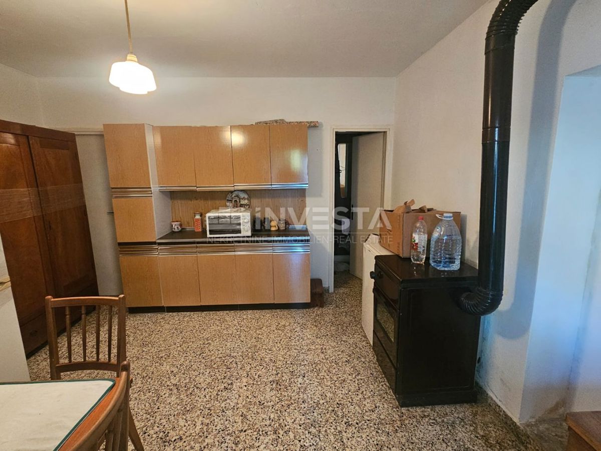 Sissano, autentica casa in pietra istriana da ristrutturare