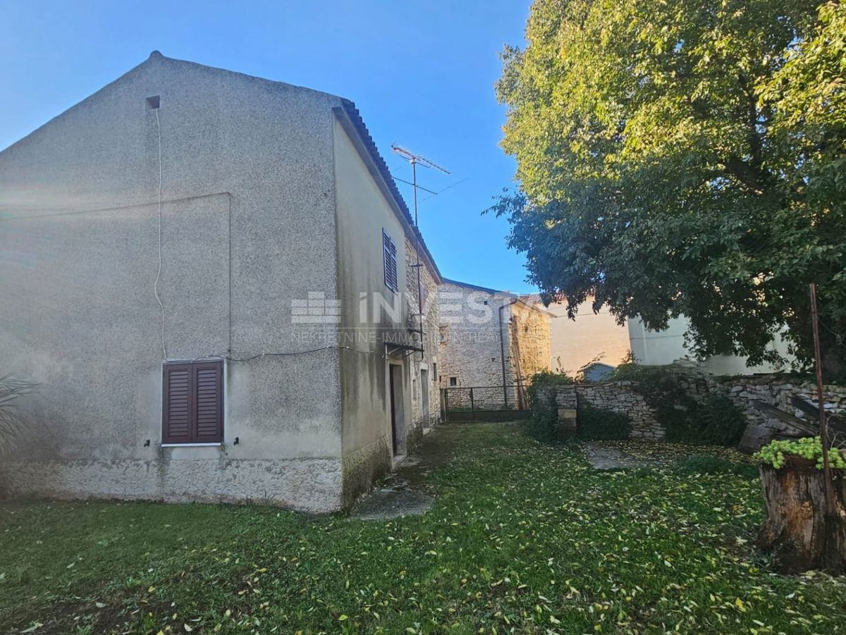 Sissano, autentica casa in pietra istriana da ristrutturare