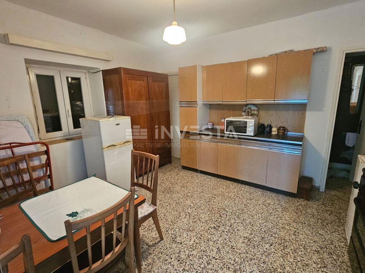 Sissano, autentica casa in pietra istriana da ristrutturare