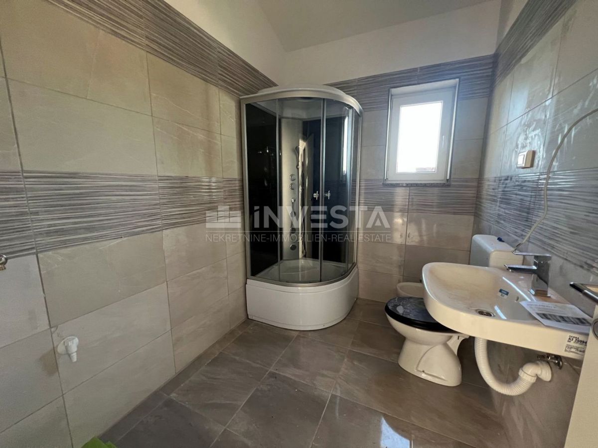 Zona di Dignano, casa ad un piano con piscina