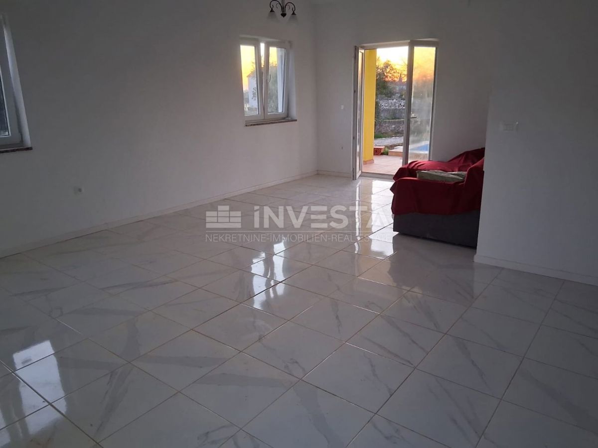 Zona di Dignano, casa ad un piano con piscina