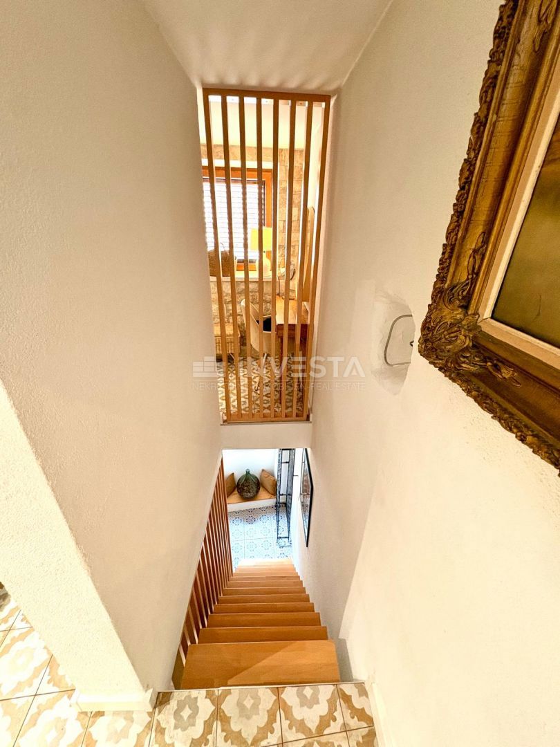 Vodnjan, casa istriana ristrutturata con vista mare