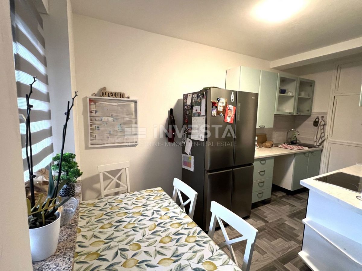 Stoja, appartamento con due camere al primo piano di 68 m²