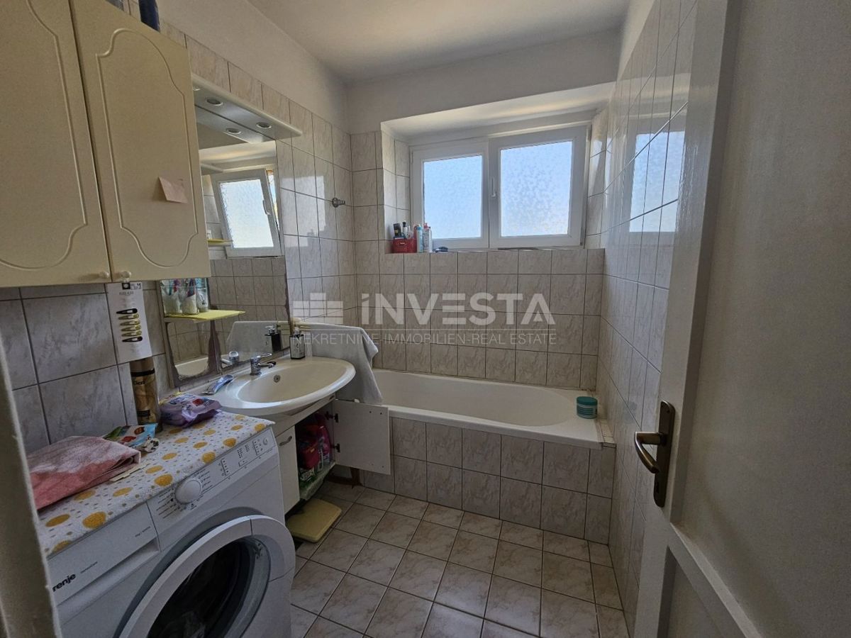 Croazia, Istria, centro di Pola - appartamento soleggiato 58m² con ampia loggia