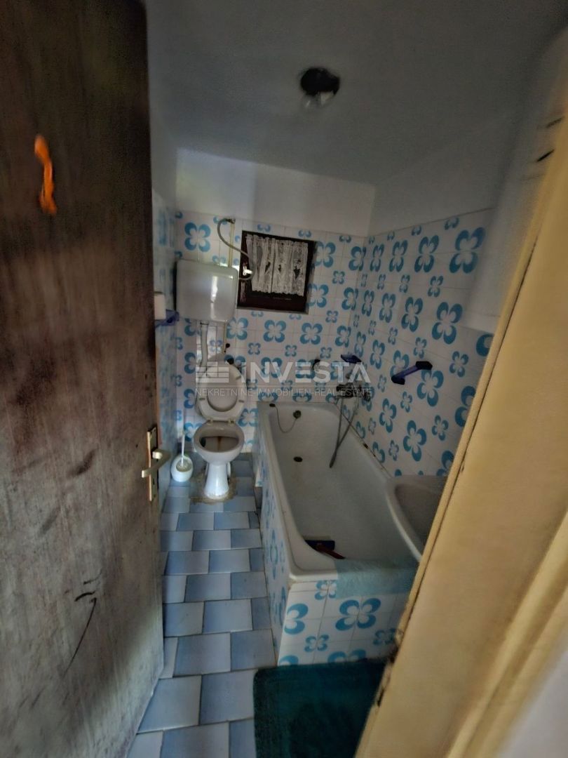 Peroj, casa 106m2 con giardino a 600 m dalla spiaggia
