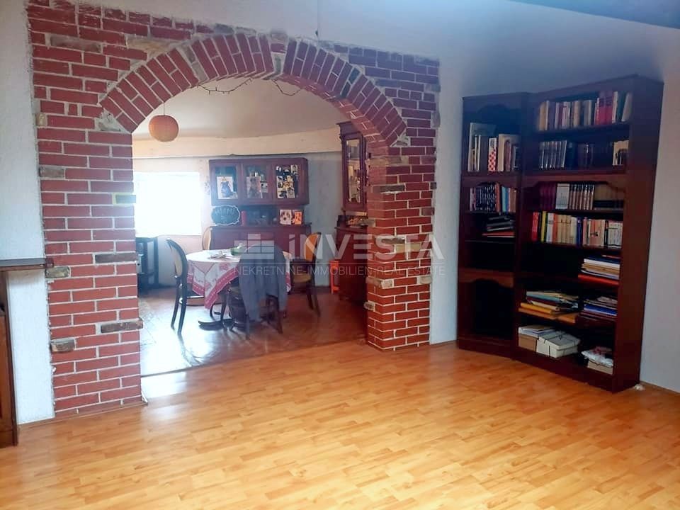 Pola centro, spazioso appartamento quadrilocale in ottima posizione, 122 m2