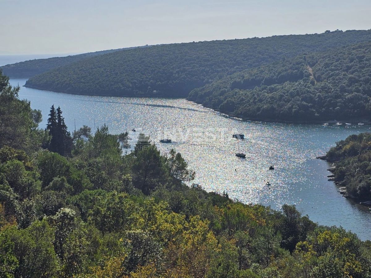 Krnički Porat, foresta a 200 m dal mare e 40 m dalla zona urbanizzata