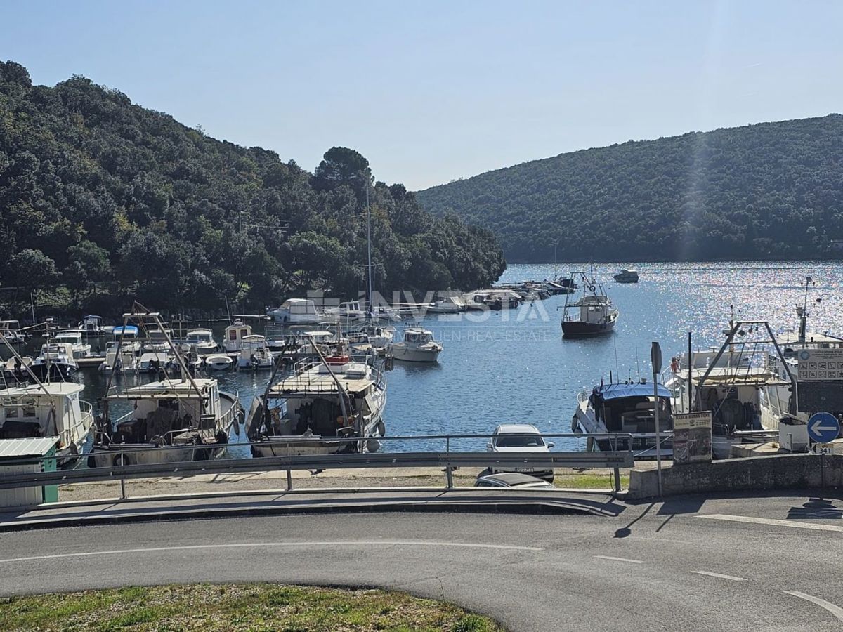 Krnički Porat, foresta a 200 m dal mare e 40 m dalla zona urbanizzata