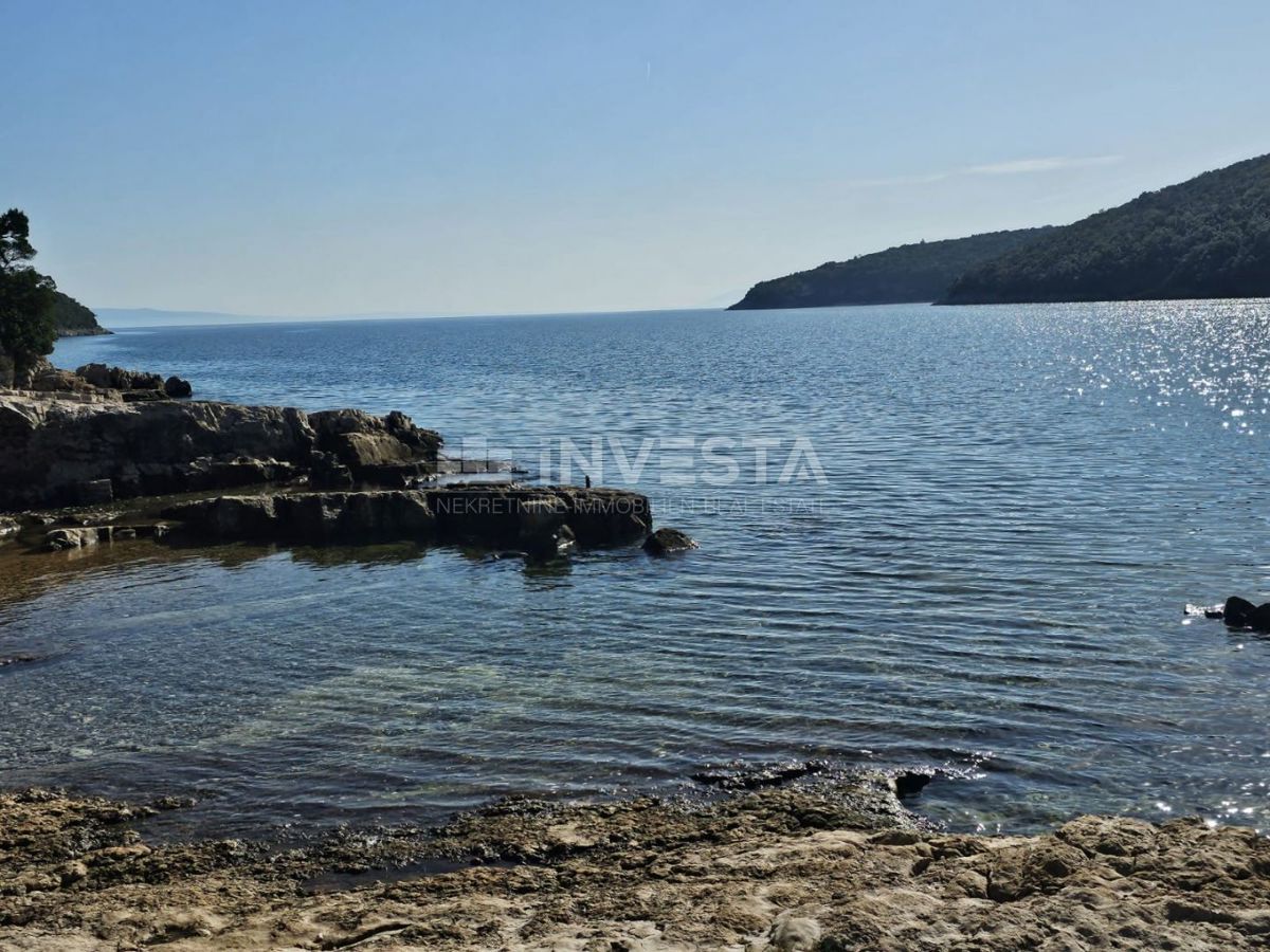 Krnički Porat, foresta a 200 m dal mare e 40 m dalla zona urbanizzata