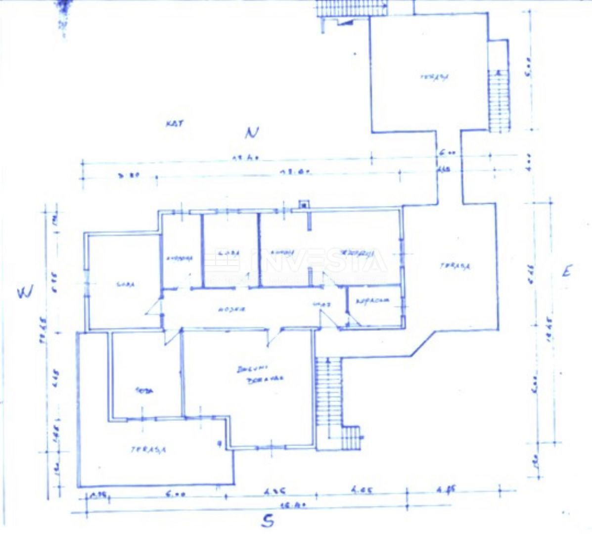 Brtonigla – Ampio terreno edificabile con casa