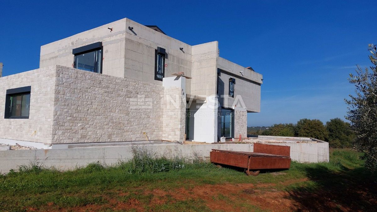 Zona di Poreč, villa moderna con vista mare