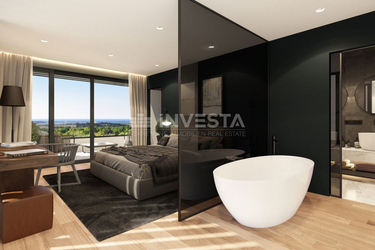 Zona di Poreč, villa moderna con vista mare