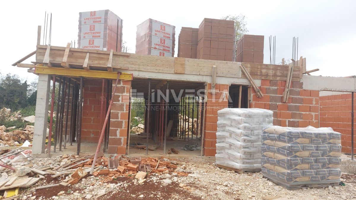 Tinjan, Casa con piscina in una posizione tranquilla