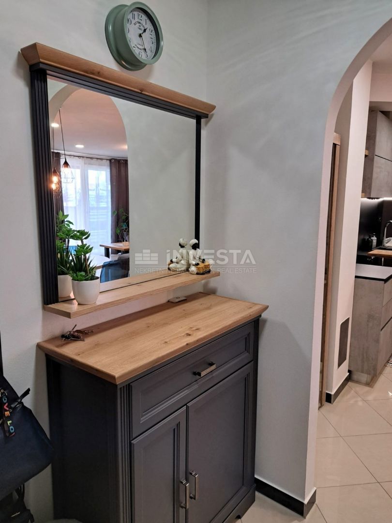 Appartamento moderno al piano terra con piscina
