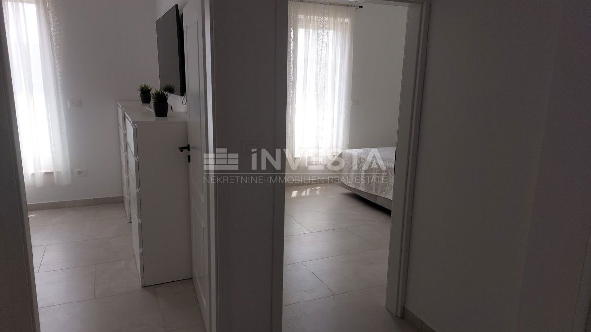 Poreč, Casa a schiera in una posizione eccellente