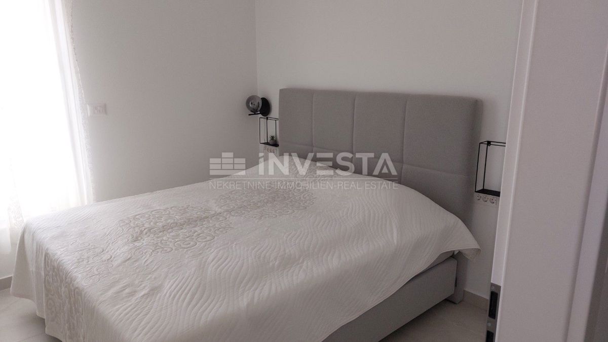 Poreč, Casa a schiera in una posizione eccellente