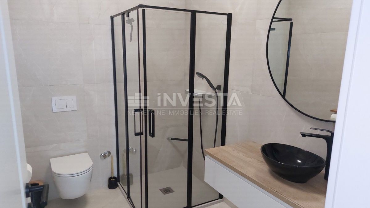 Poreč, Casa a schiera in una posizione eccellente