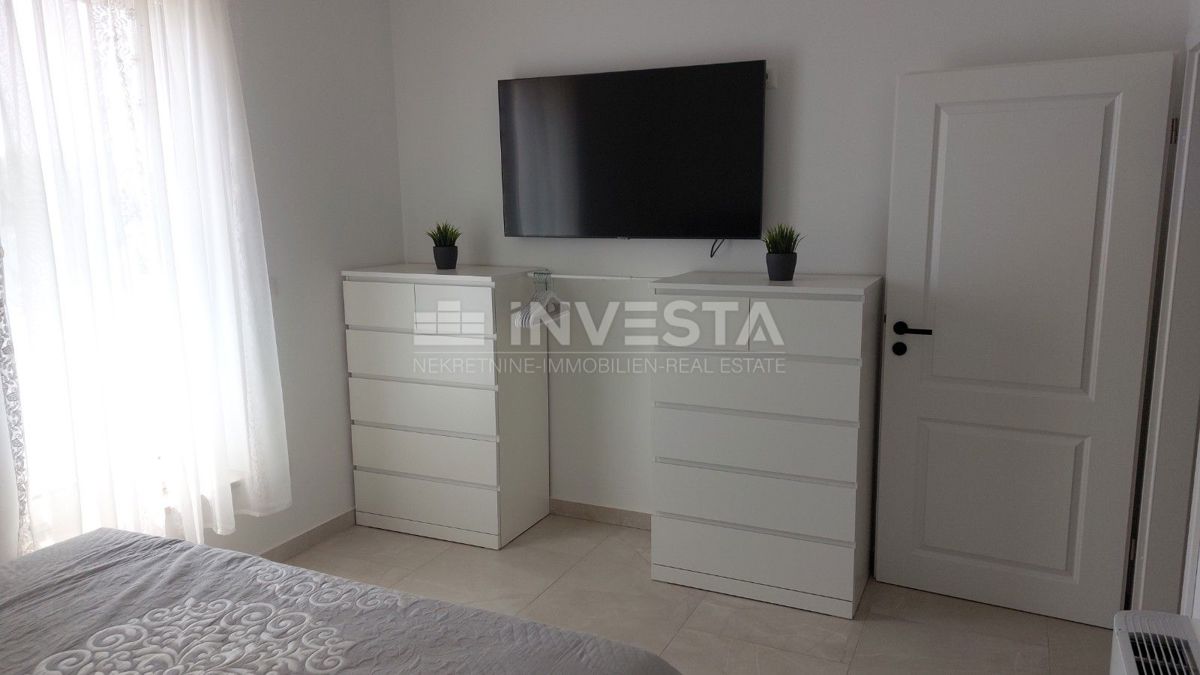 Poreč, Casa a schiera in una posizione eccellente