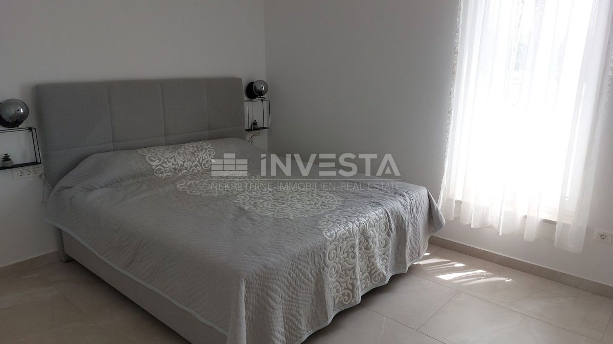 Poreč, Casa a schiera in una posizione eccellente