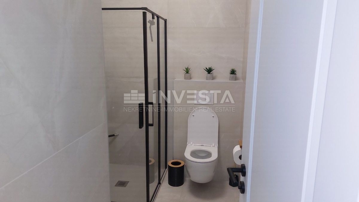 Poreč, Casa a schiera in una posizione eccellente