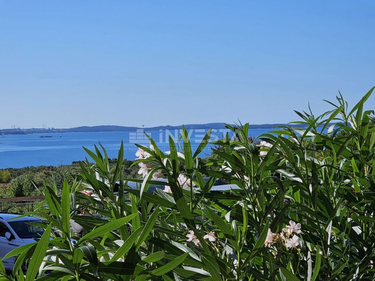 Barbariga, casa a schiera con vista mare