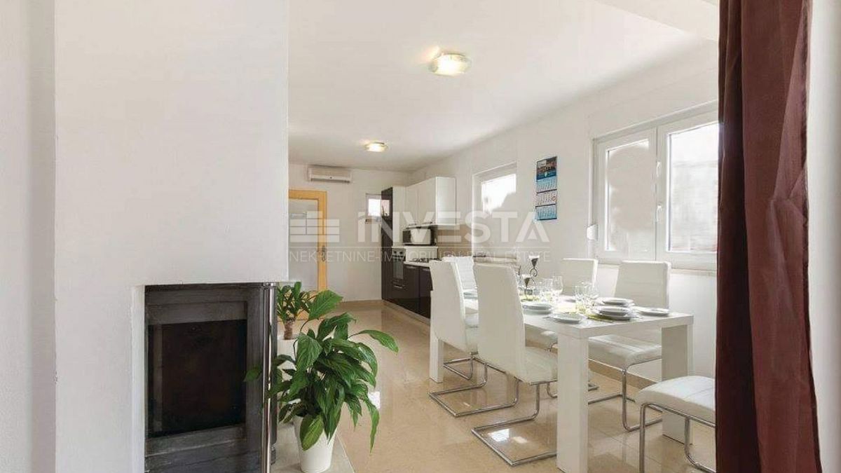 Fasana, Valbandone, casa con piscina