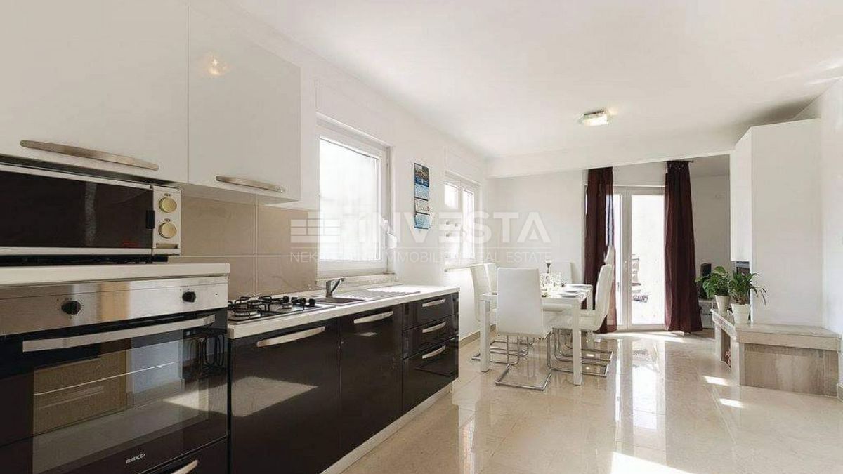 Fasana, Valbandone, casa con piscina