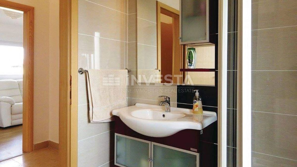 Fasana, Valbandone, casa con piscina