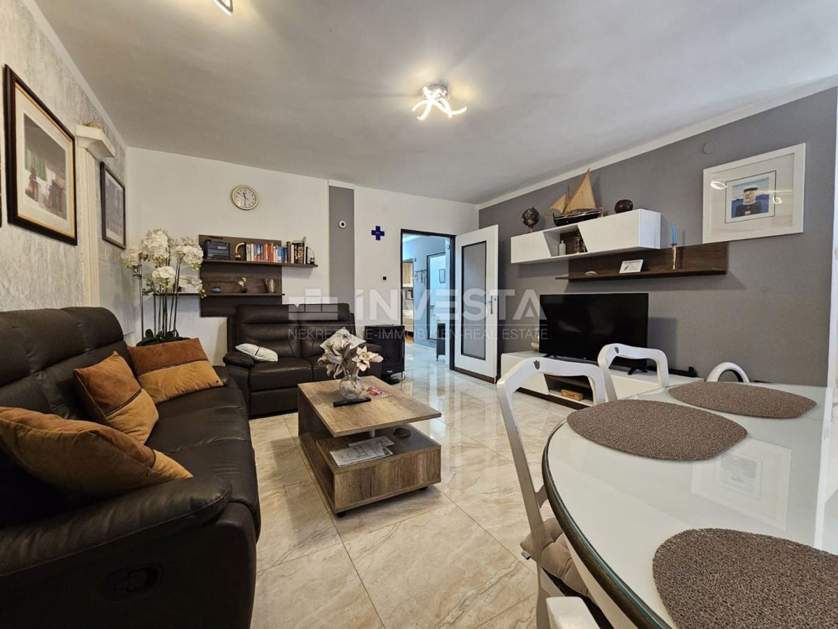 Fažana, appartamento al piano terra con giardino, vicino al centro e alle spiagge