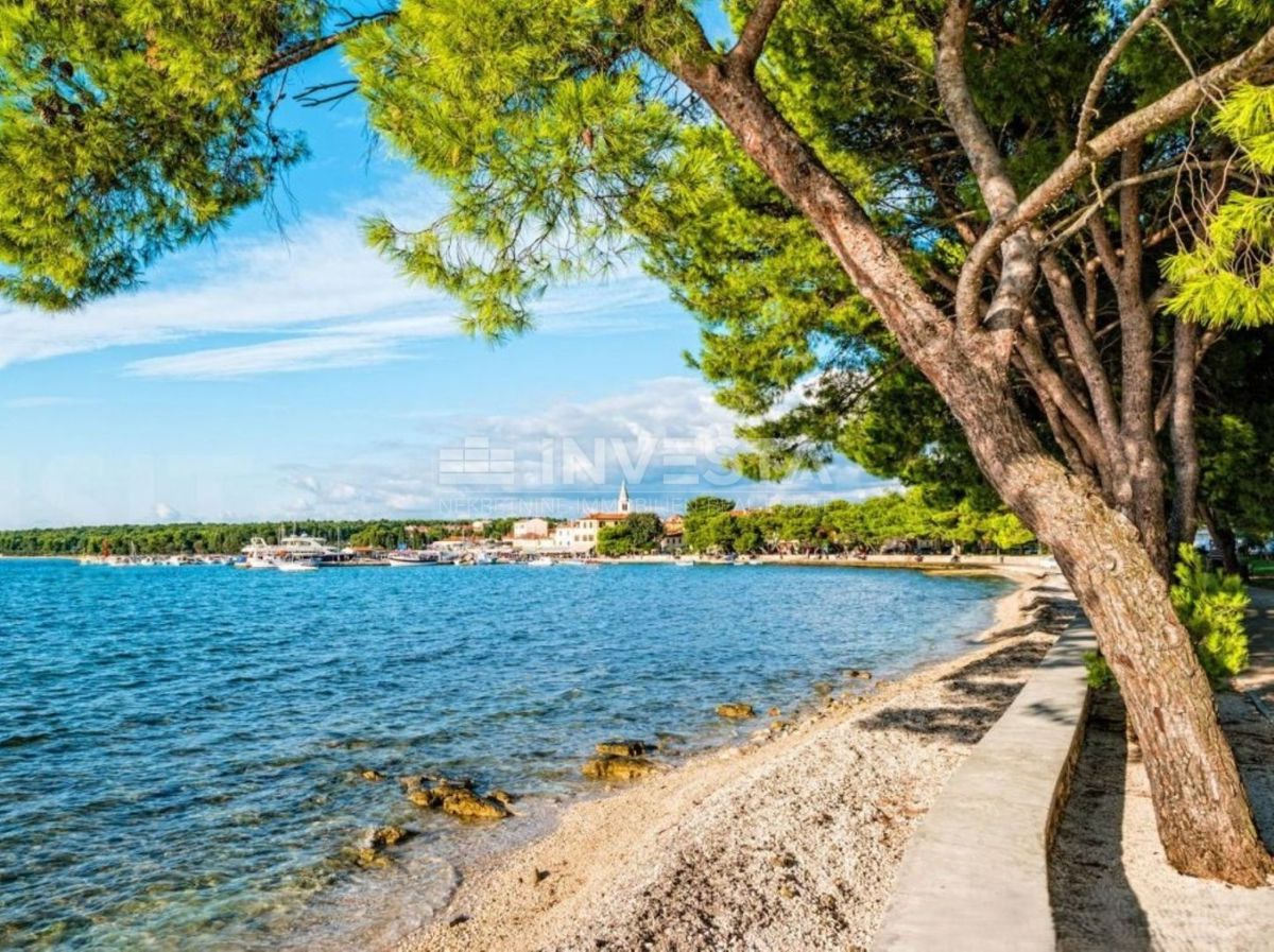 Fažana, appartamento al piano terra con giardino, vicino al centro e alle spiagge