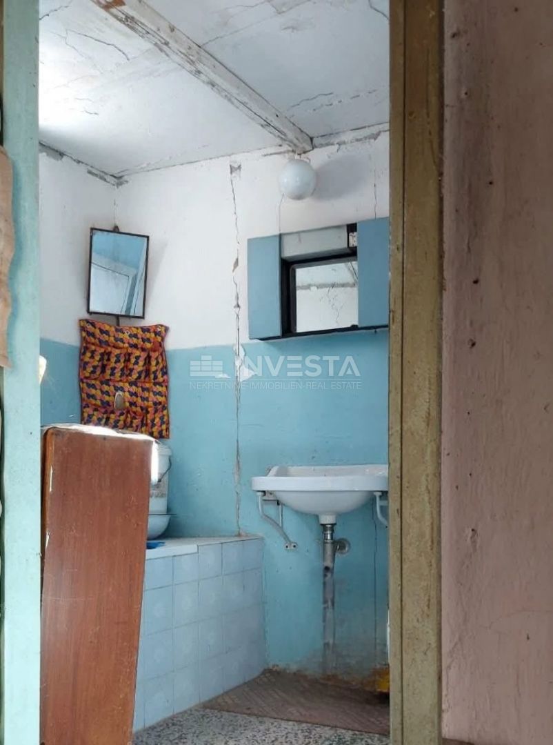 Valle, autentica casa in pietra