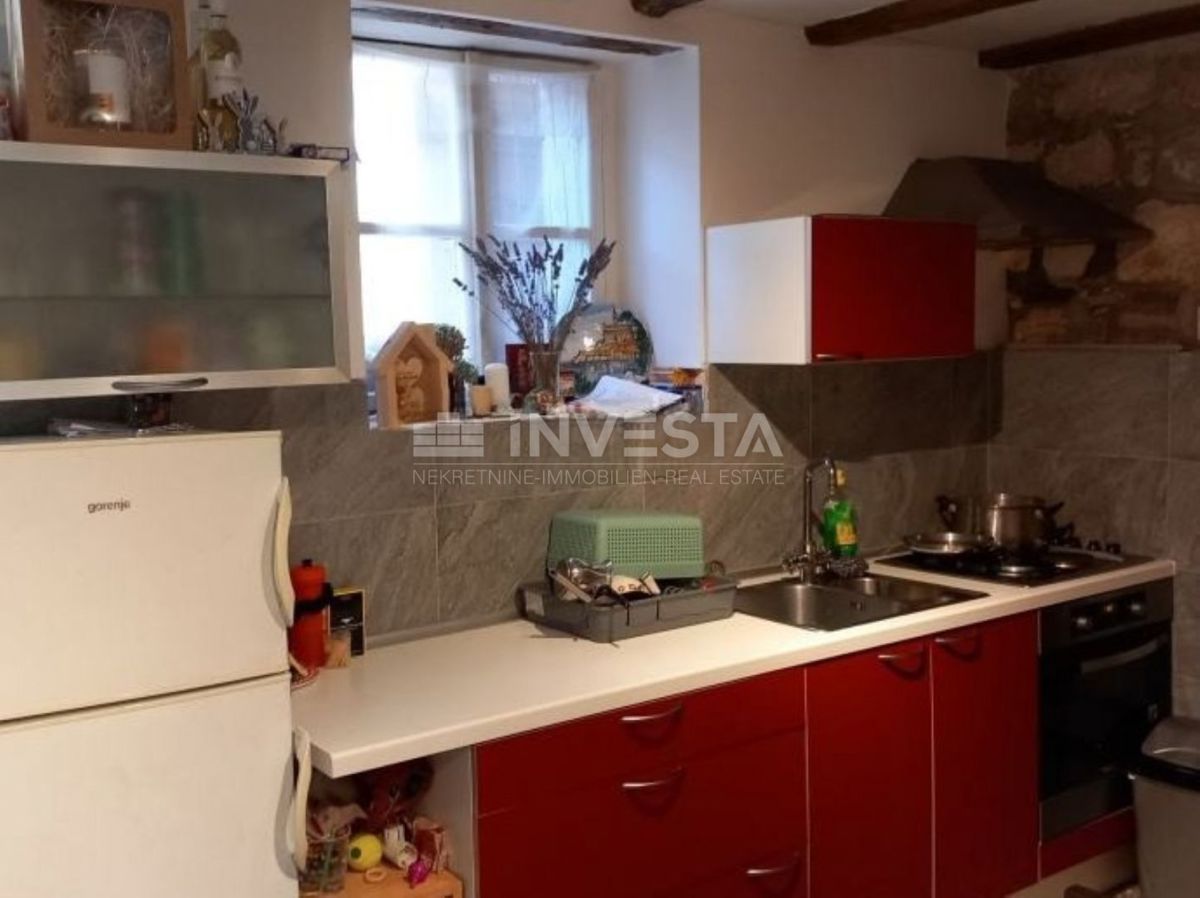 Bale, una casa in pietra autentica, ideale per vivere e investire