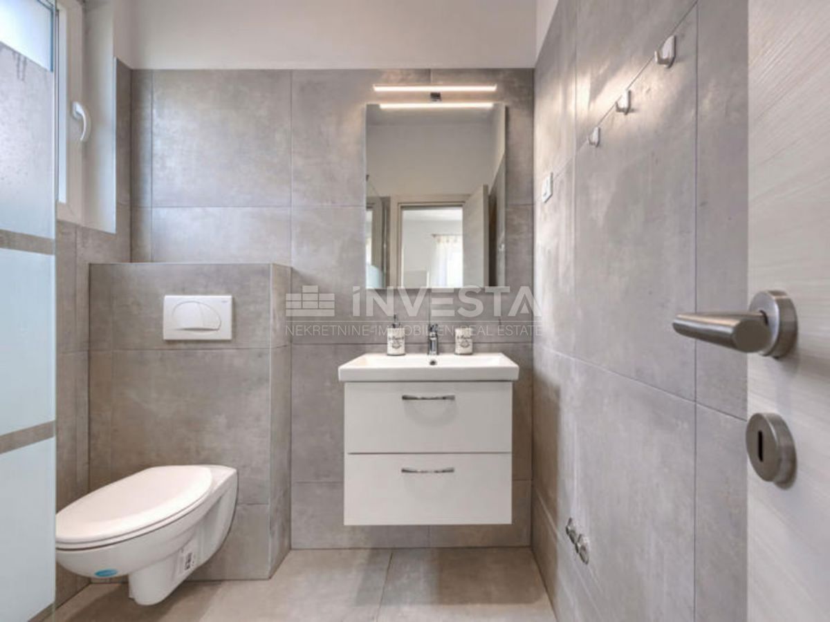 Dignano, villa indipendente al piano terra con piscina, nuova costruzione