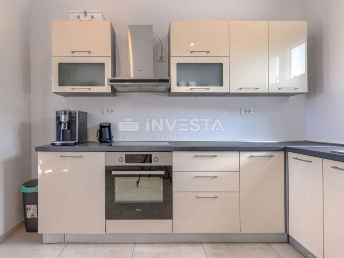 Dignano, villa indipendente al piano terra con piscina, nuova costruzione