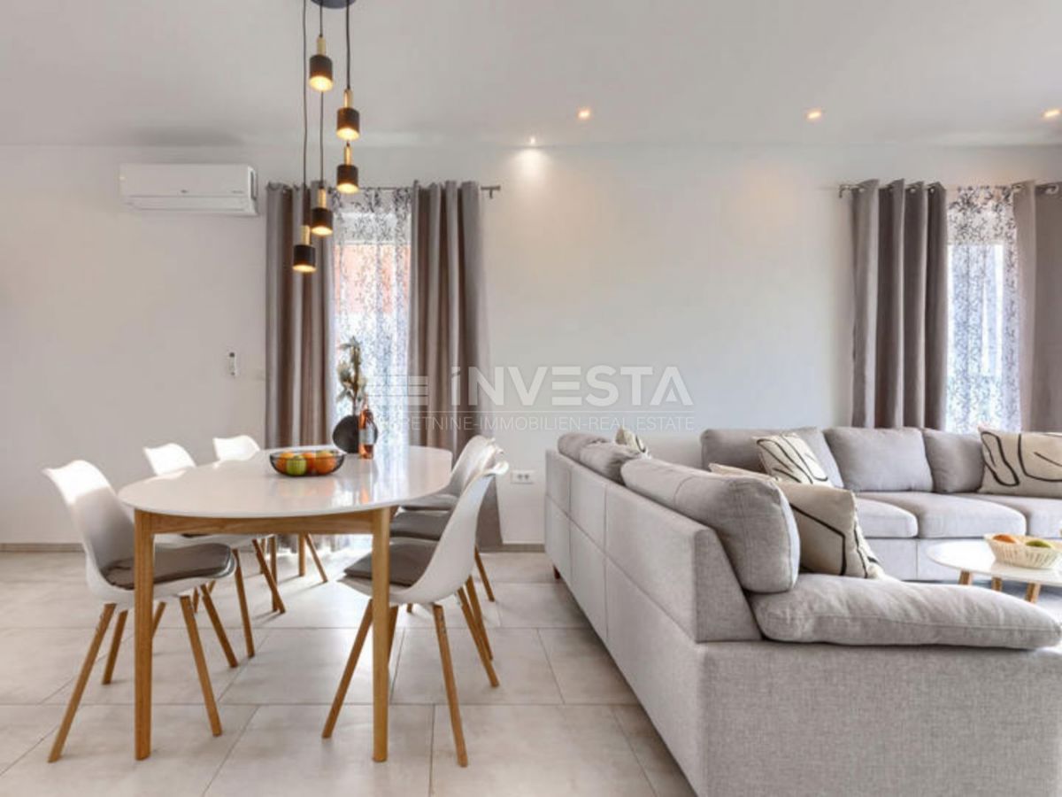 Dignano, villa indipendente al piano terra con piscina, nuova costruzione