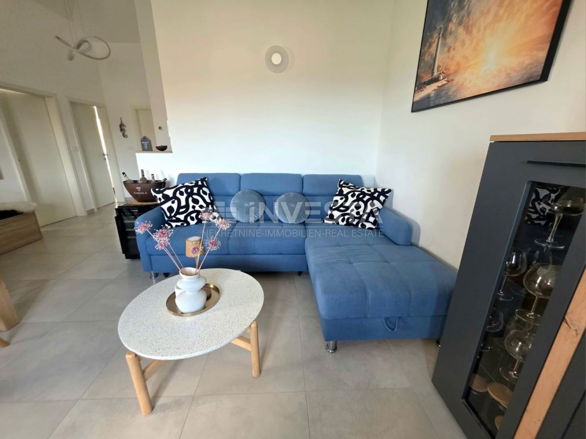 Peroj, appartamento ben attrezzato con vista mare, a 1 km dalla spiaggia