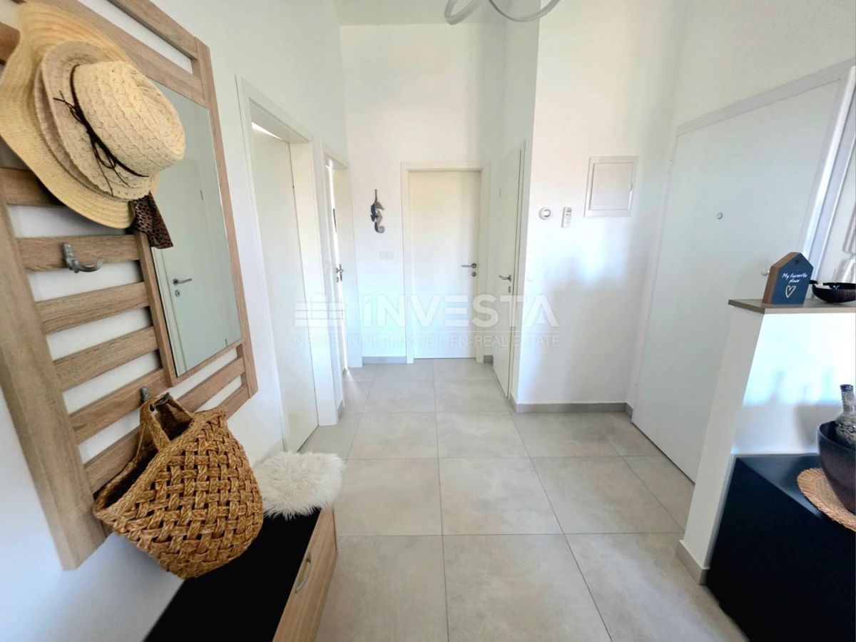 Peroj, appartamento ben attrezzato con vista mare, a 1 km dalla spiaggia