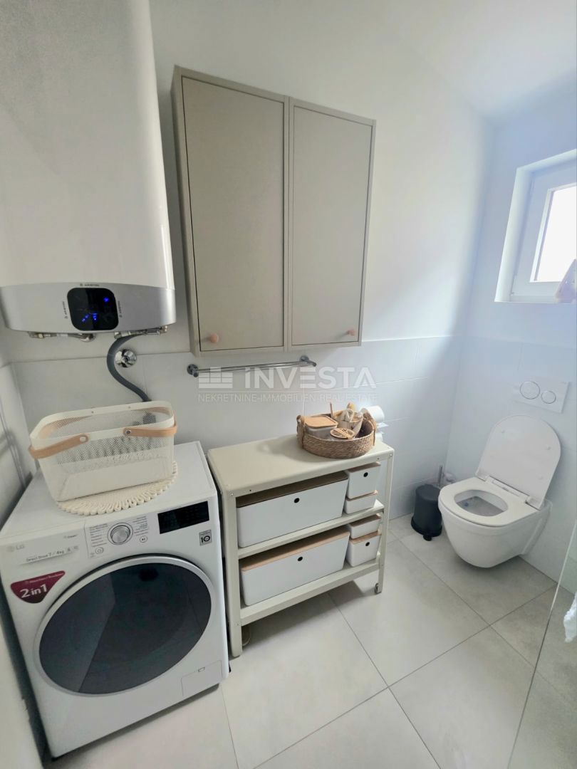 Peroj, appartamento ben attrezzato con vista mare, a 1 km dalla spiaggia