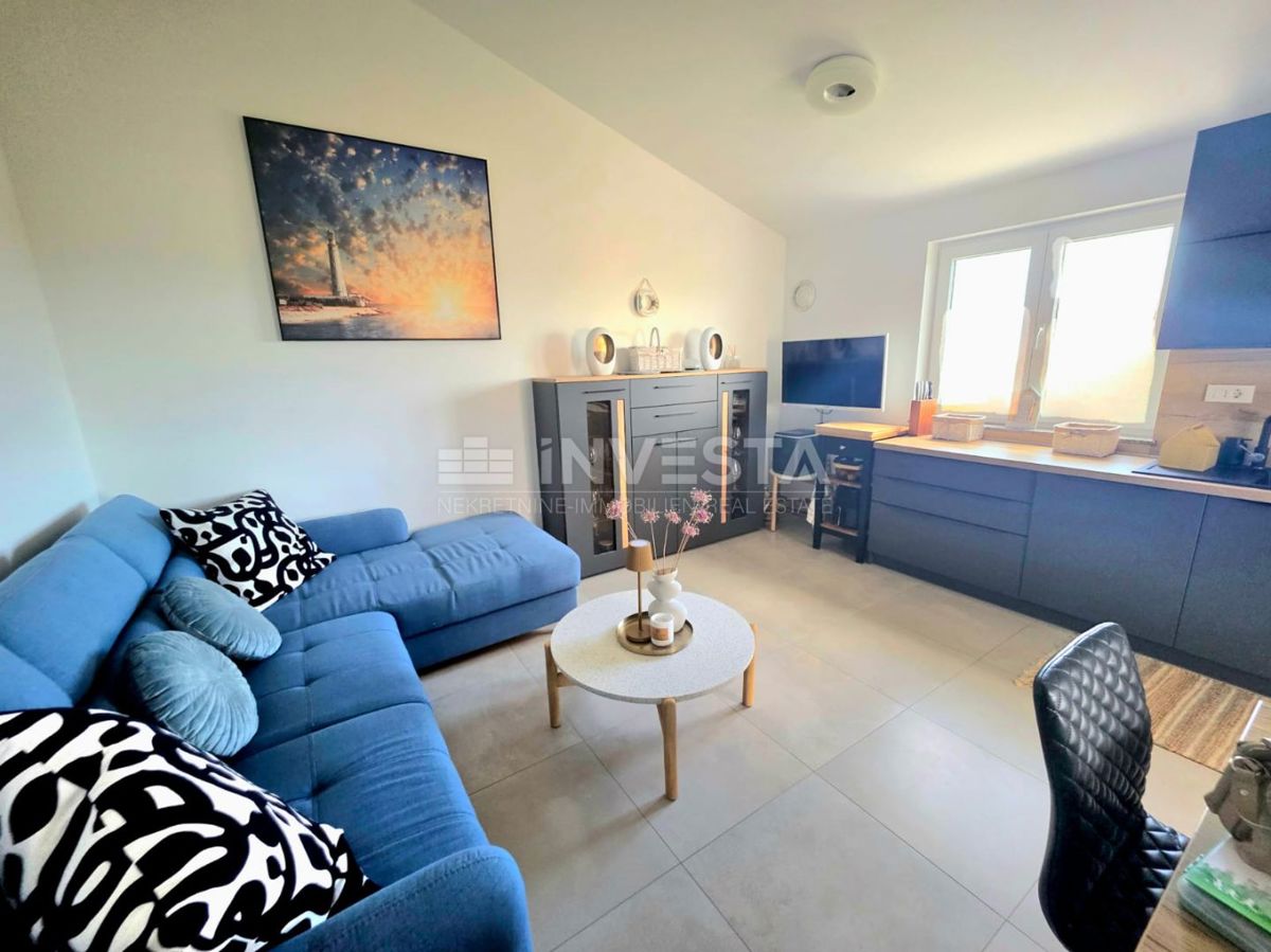 Peroj, appartamento ben attrezzato con vista mare, a 1 km dalla spiaggia