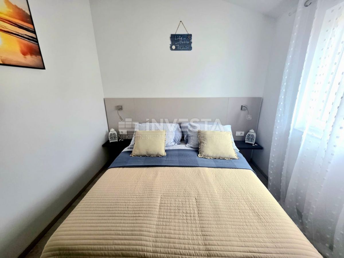 Peroj, appartamento ben attrezzato con vista mare, a 1 km dalla spiaggia